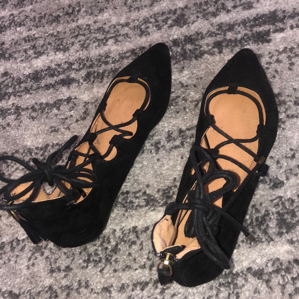 Pointed Toe Black suede Flats!
